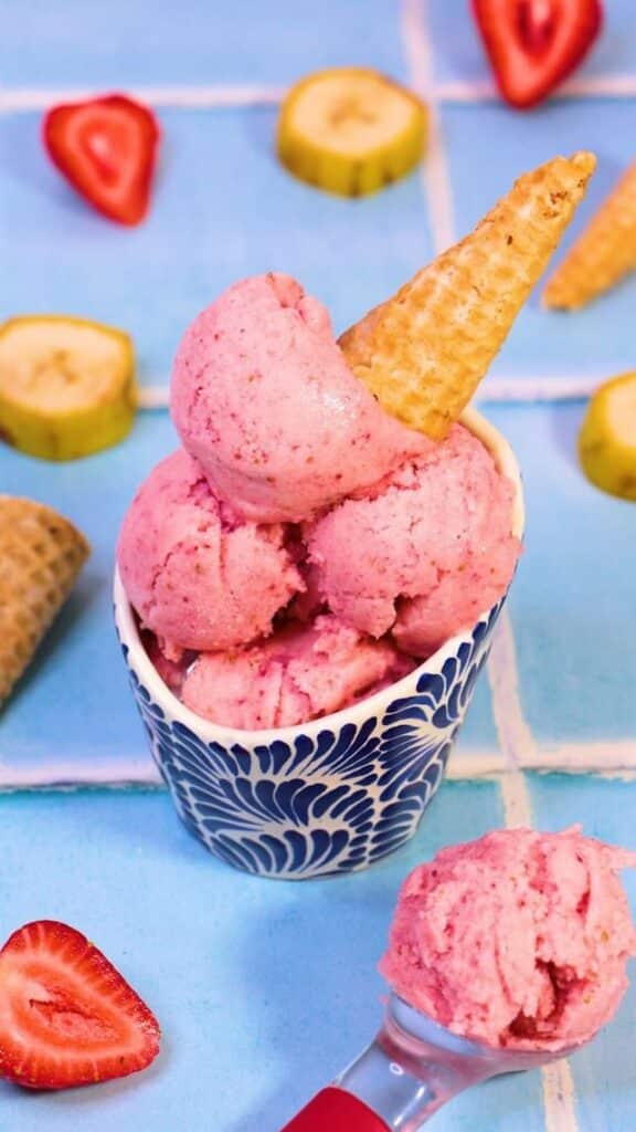Asi de facil te puedes preparar un helado 🍧 sin salir de casa.
Foto: La Cosita Chula